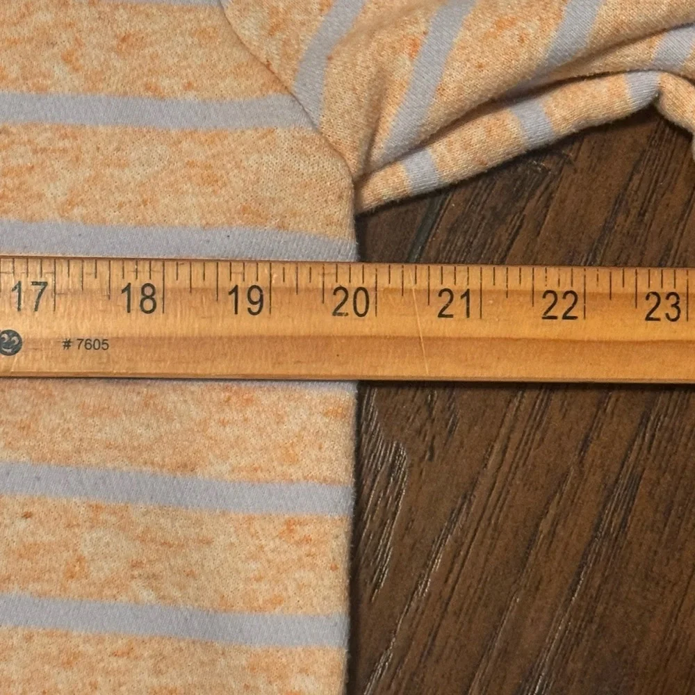 Gap Terry Cloth‎ Crew Neck Peach and Purple Stripe Sweatshirt size Large
